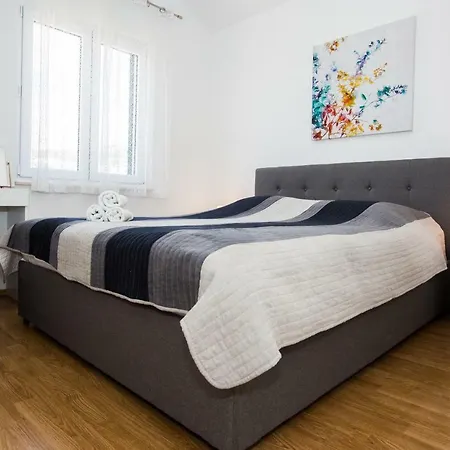 Petra Apartment