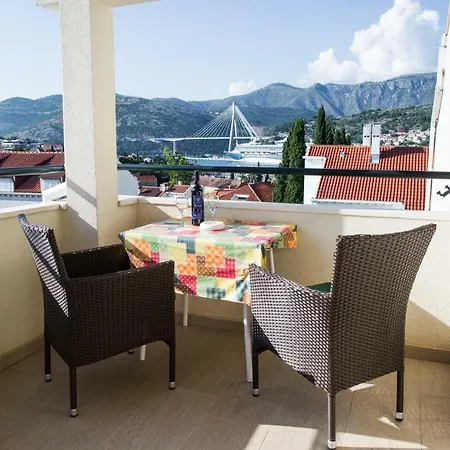Petra Appartement *